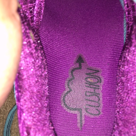 Brooks Adrenaline GTS 17 running shoes, Women’s size 6, GUC - Picture 9 of 9